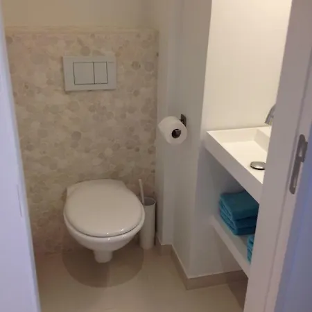 Apartment Prachtig Ingericht Met Frontaal Zeezicht In Duinbergen *