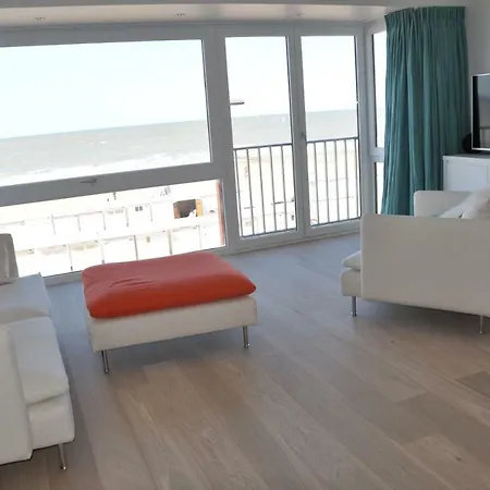 Prachtig Ingericht Met Frontaal Zeezicht In Duinbergen Knokke-Heist